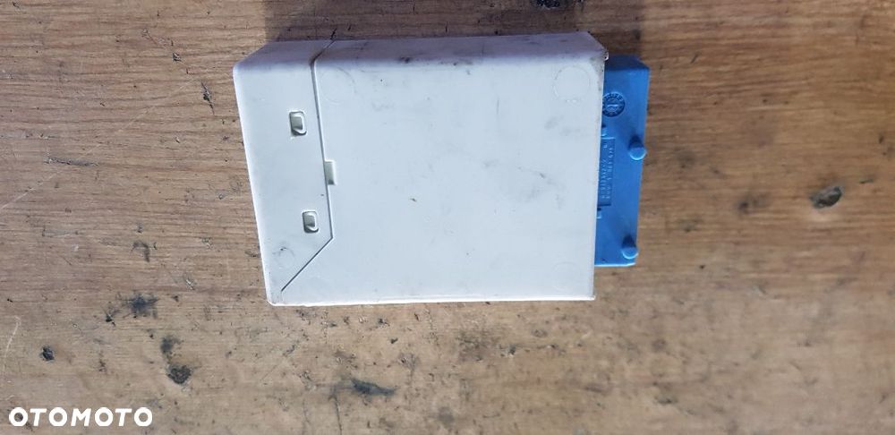 BMW E36 MODUŁ WYCIERACZEK 8366381 - 1