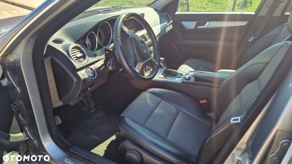 Mercedes-Benz Klasa C 220 (BlueTEC) d BlueEFFICIENCY Edition 7G-TRONIC Avantgarde - 18