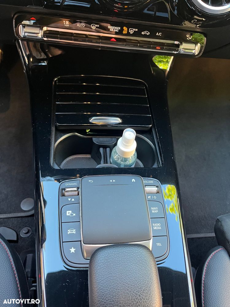 Mercedes-Benz CLA - 27