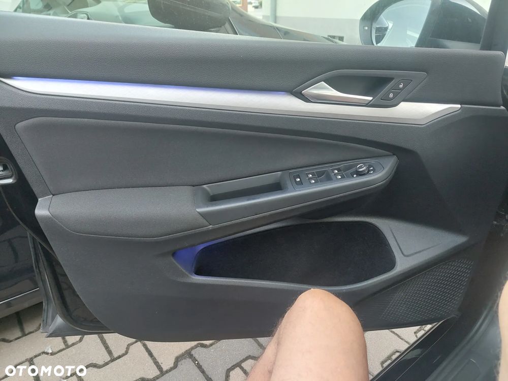 Volkswagen Golf 2.0 TDI SCR DSG Comfortline - 11