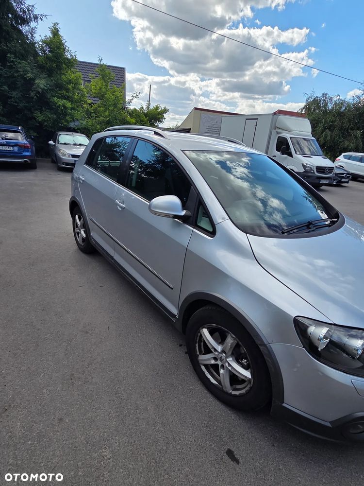 Volkswagen Golf Plus 1.6 TDI Comfortline - 8