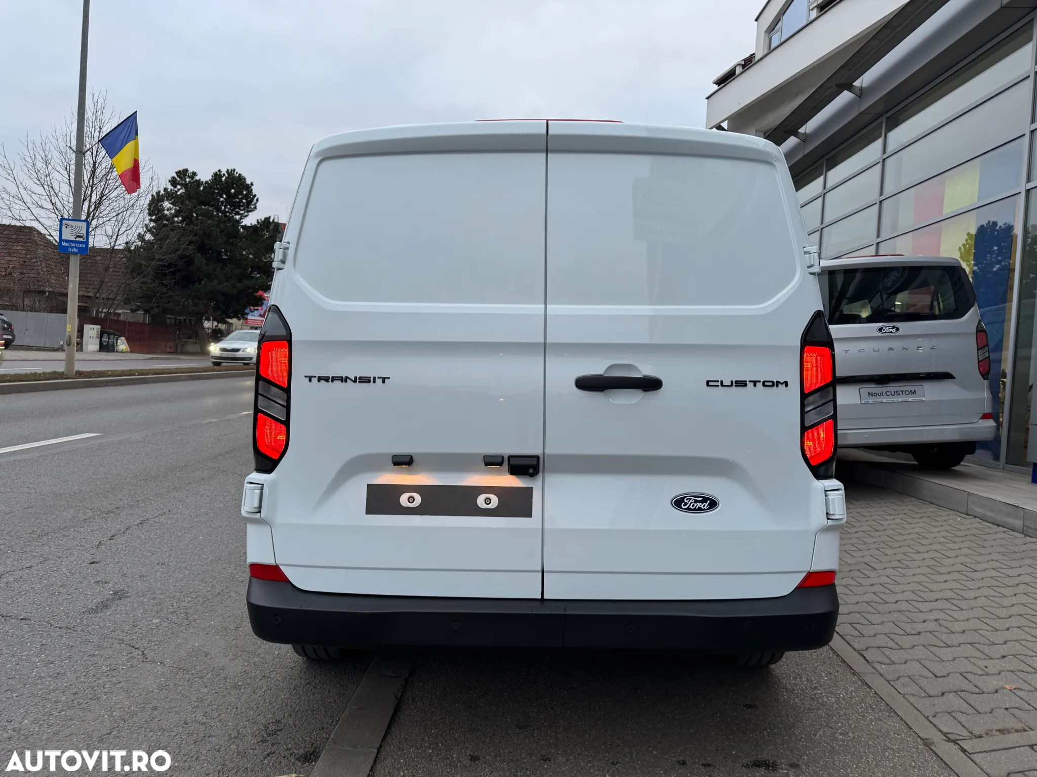 Ford Transit Custom VAN - 11