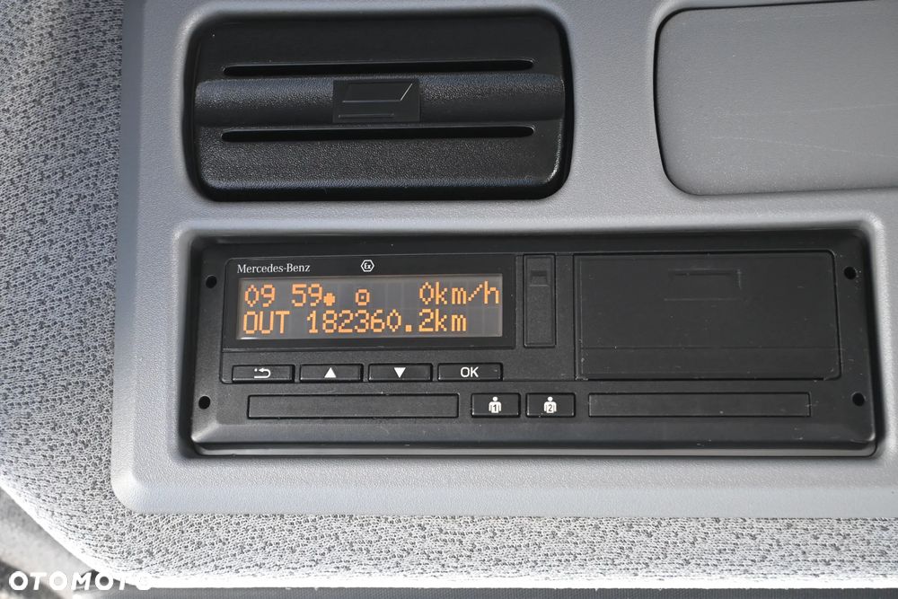 Mercedes-Benz Atego 818 L Kontener 7,25 - 15