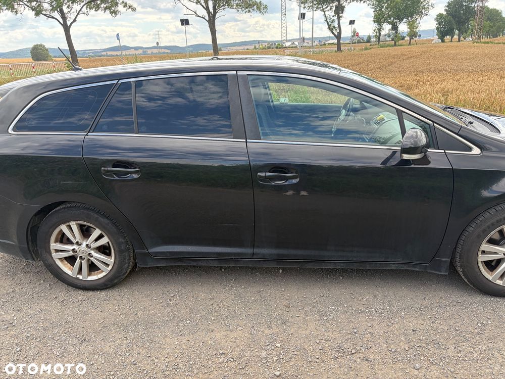 Toyota Avensis 2.0 D-4D Sol - 3
