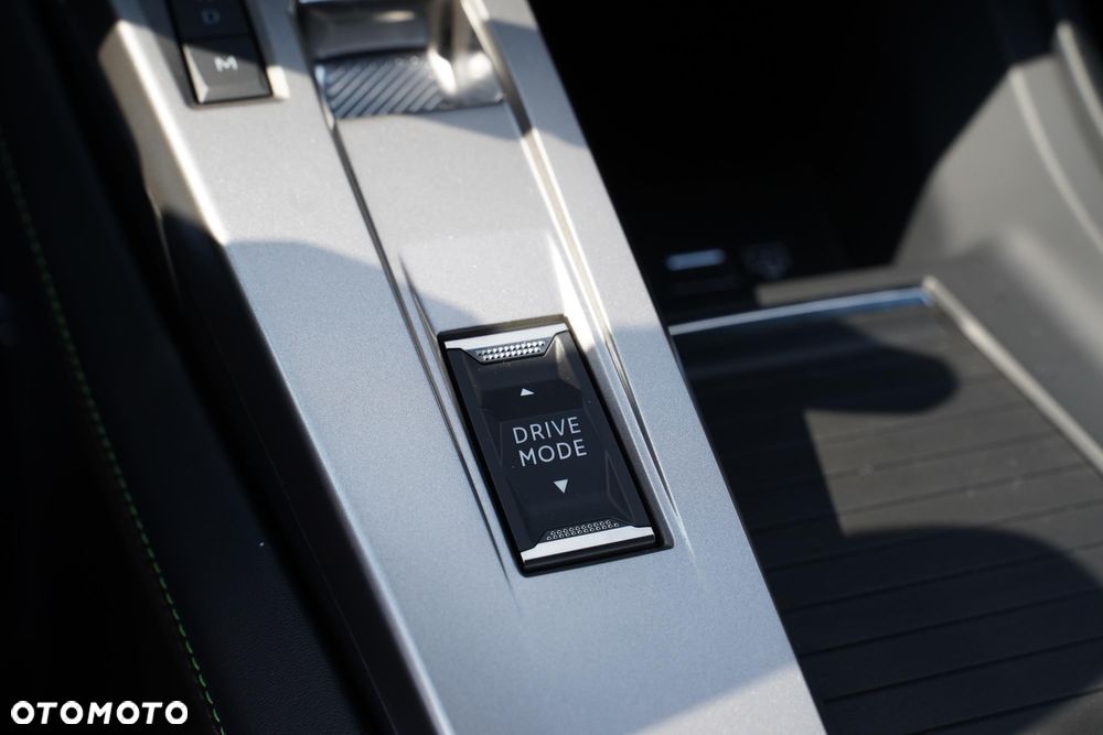 Peugeot 308 1.2 mHEV GT S&S e-DCS6 - 22