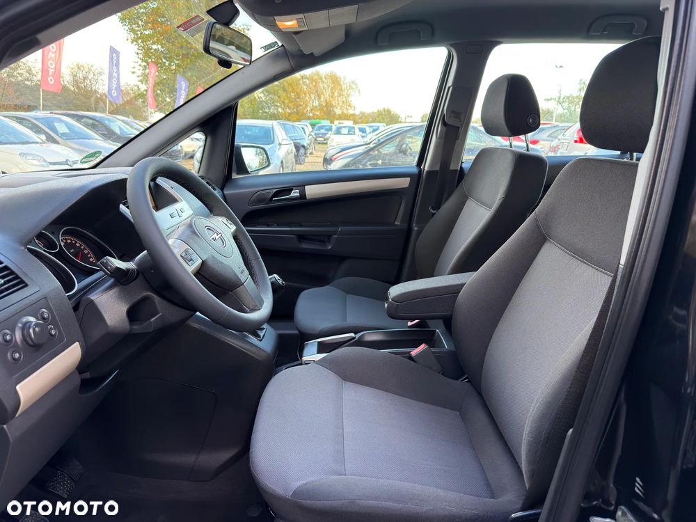 Opel Zafira 1.8 Cosmo - 29