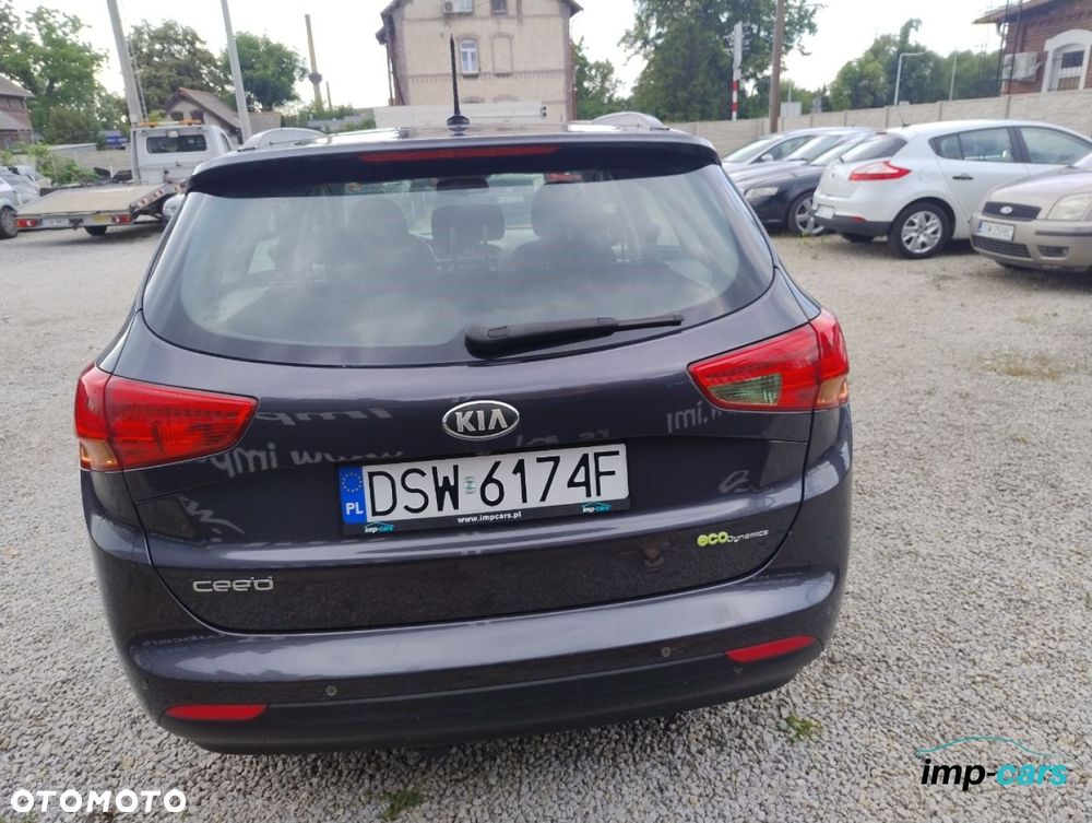 Kia Ceed - 16