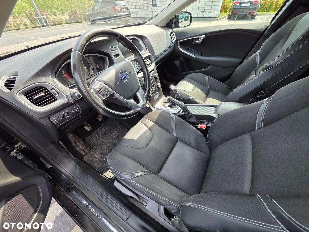Volvo V40 D2 Momentum - 18
