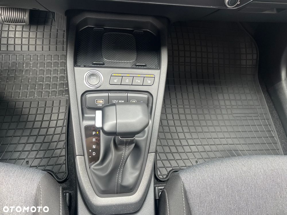 Kia Stonic 1.0 T-GDI L Business Line DCT - 34