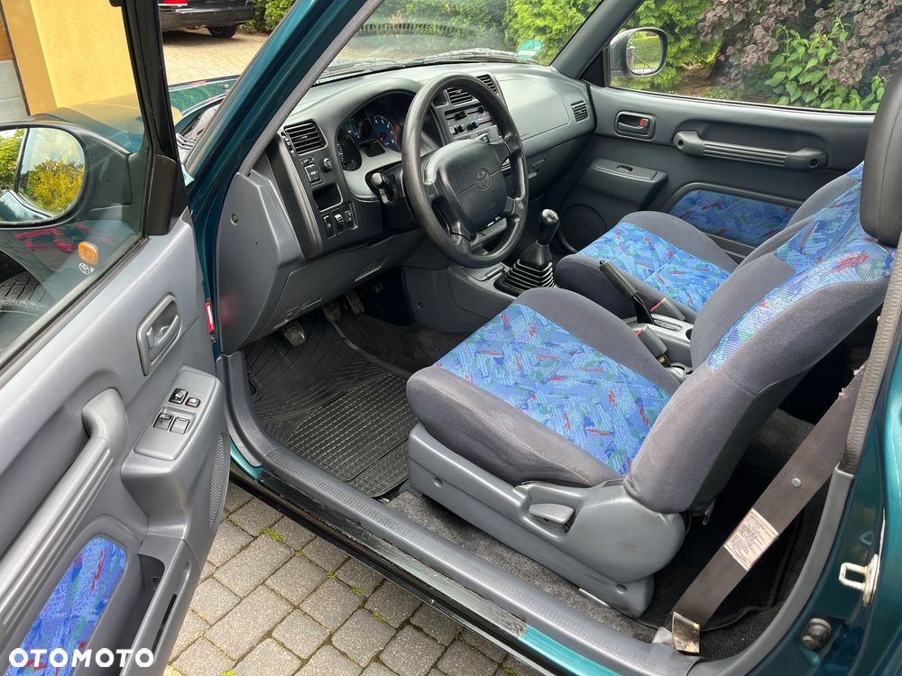 Toyota RAV4 - 7