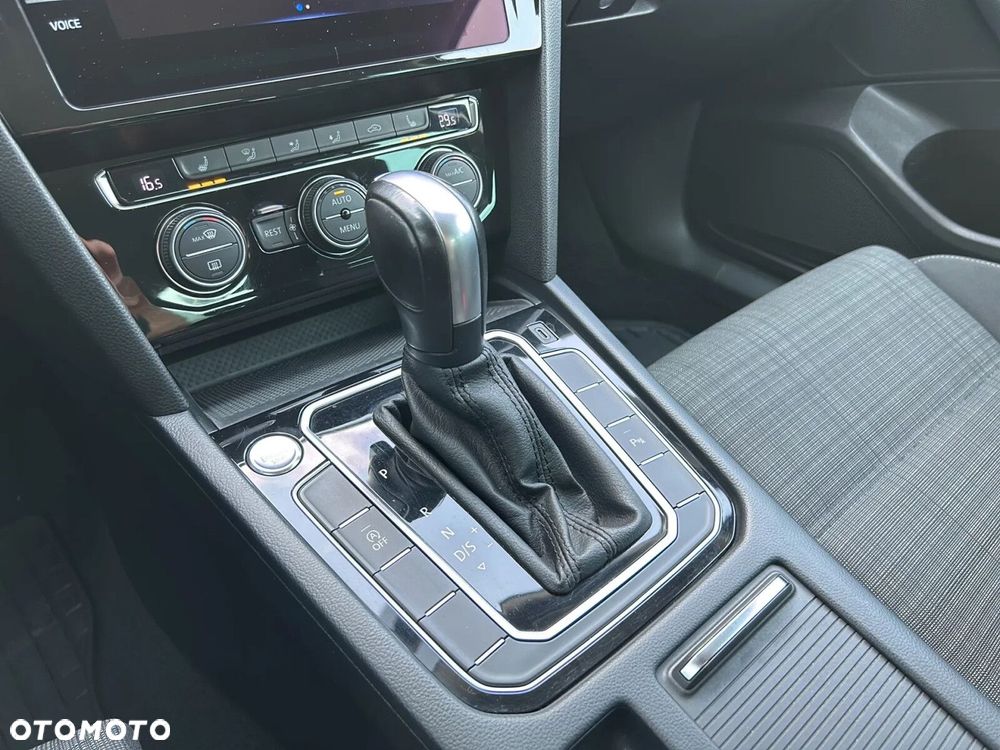 Volkswagen Passat 1.5 TSI EVO Business DSG - 26