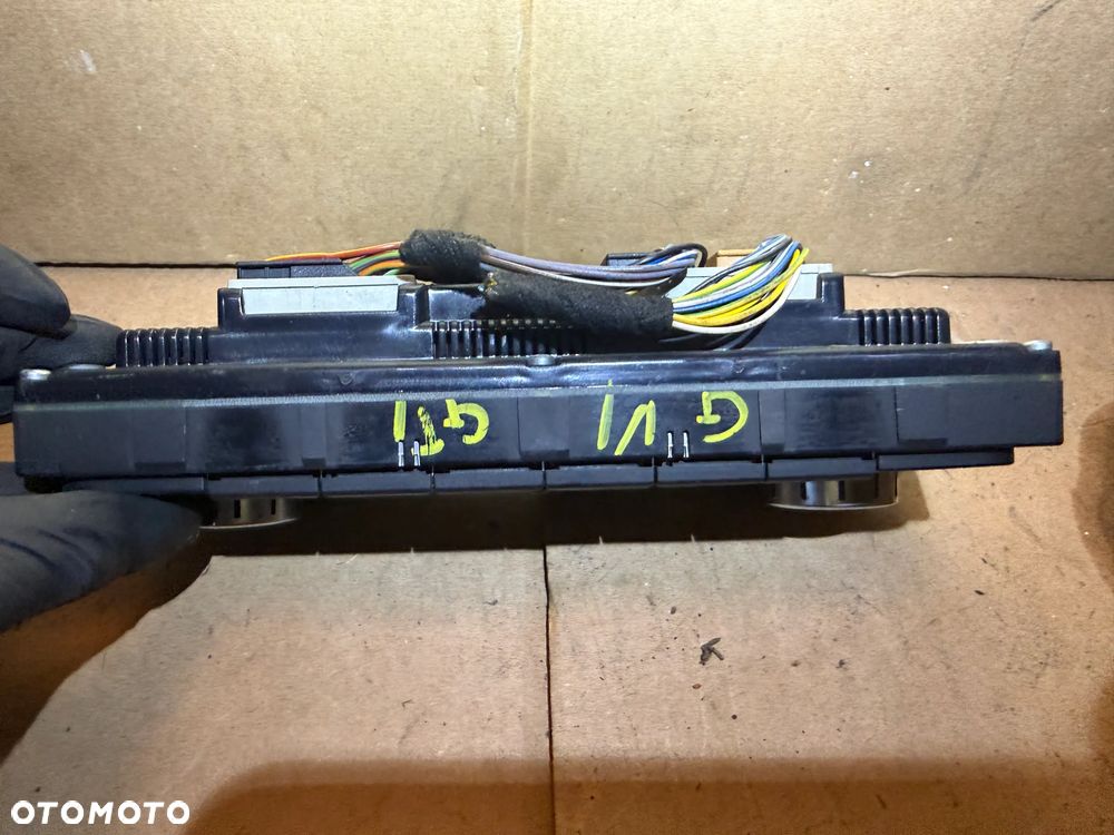 Panel klimatyzacji Volkswagen VW 5K0907044BT OE - 2