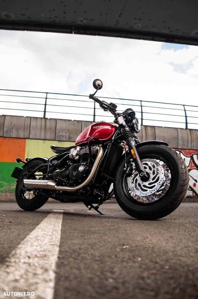Triumph Bonneville Bobber - 1