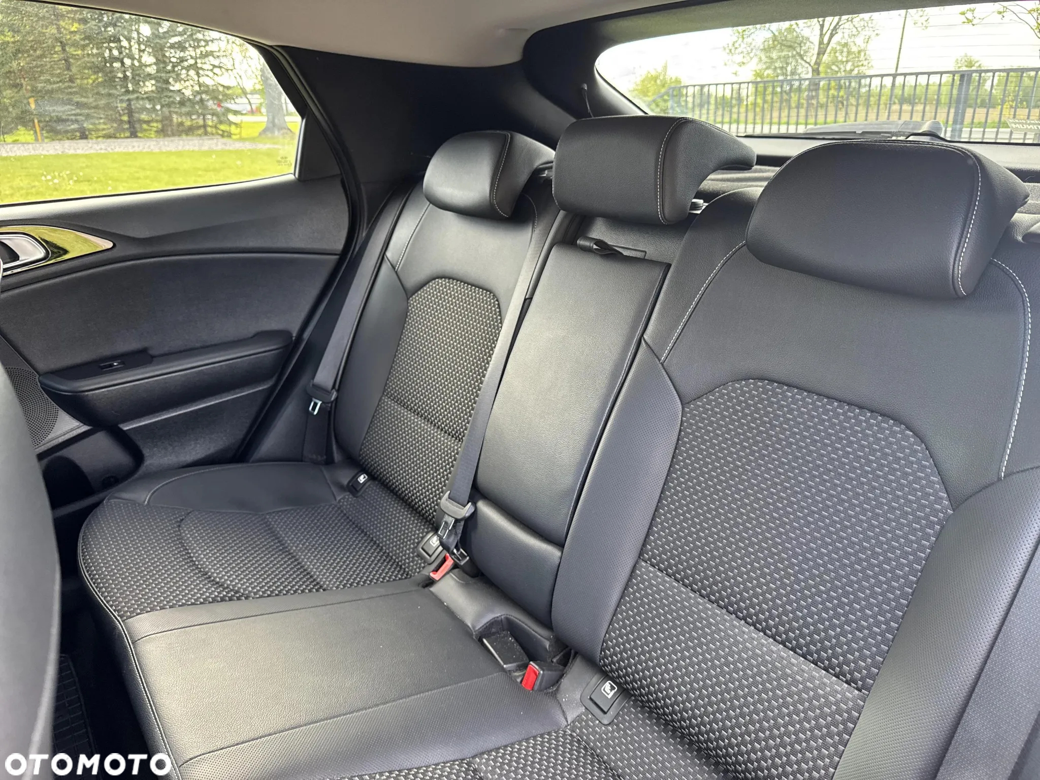 Kia XCeed 1.4 T-GDI L Business Line - 16