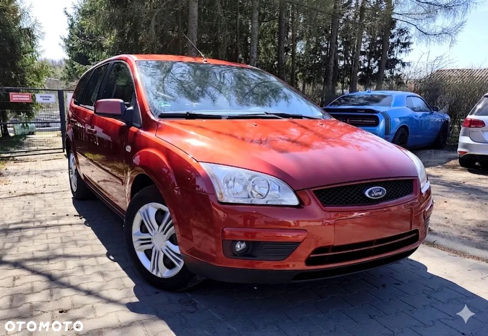Ford Focus 1.6 16V Ambiente - 1