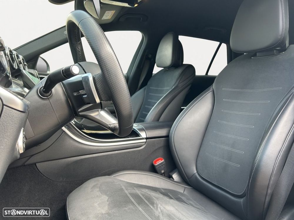 Mercedes-Benz C 300 — fotografia 8