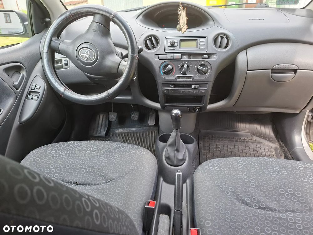 Toyota Yaris 1.4 D-4D - 6