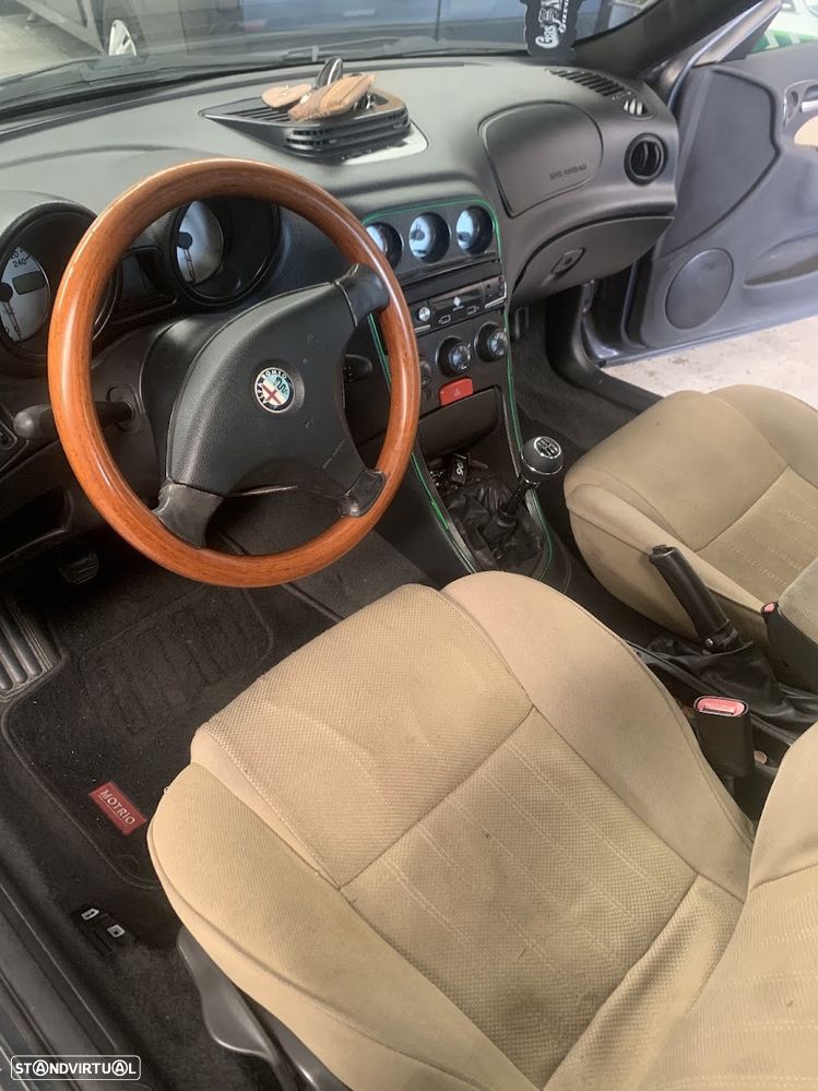 Alfa Romeo 156 1.9 JTD - 7