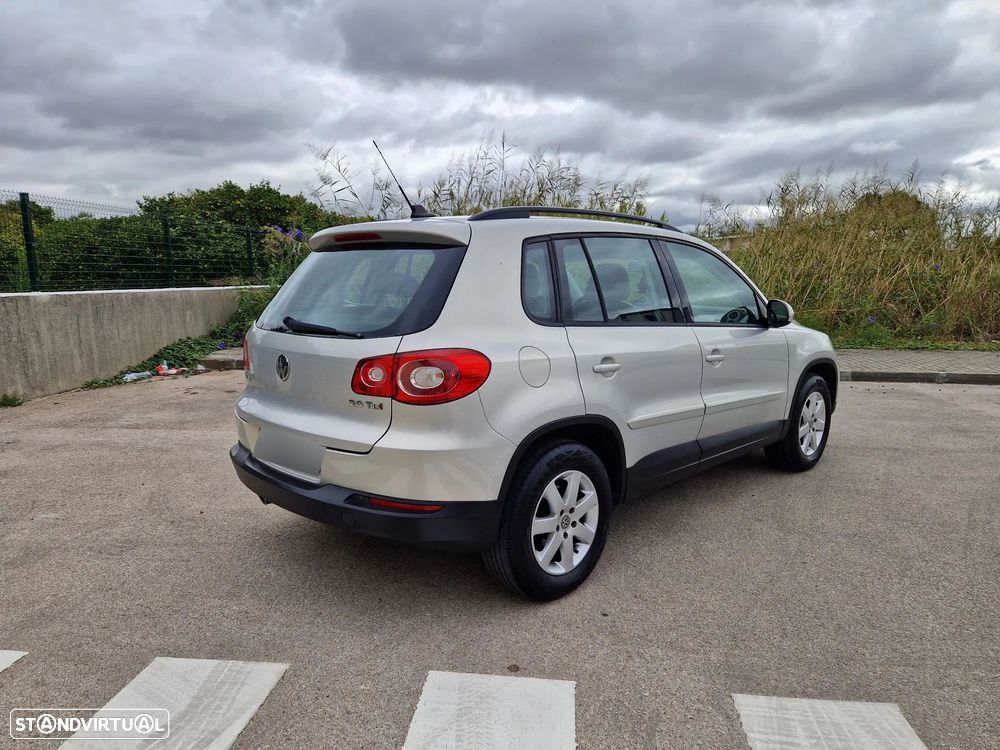 VW Tiguan 2.0 TDI DPF 4Motion Track & Field - 2
