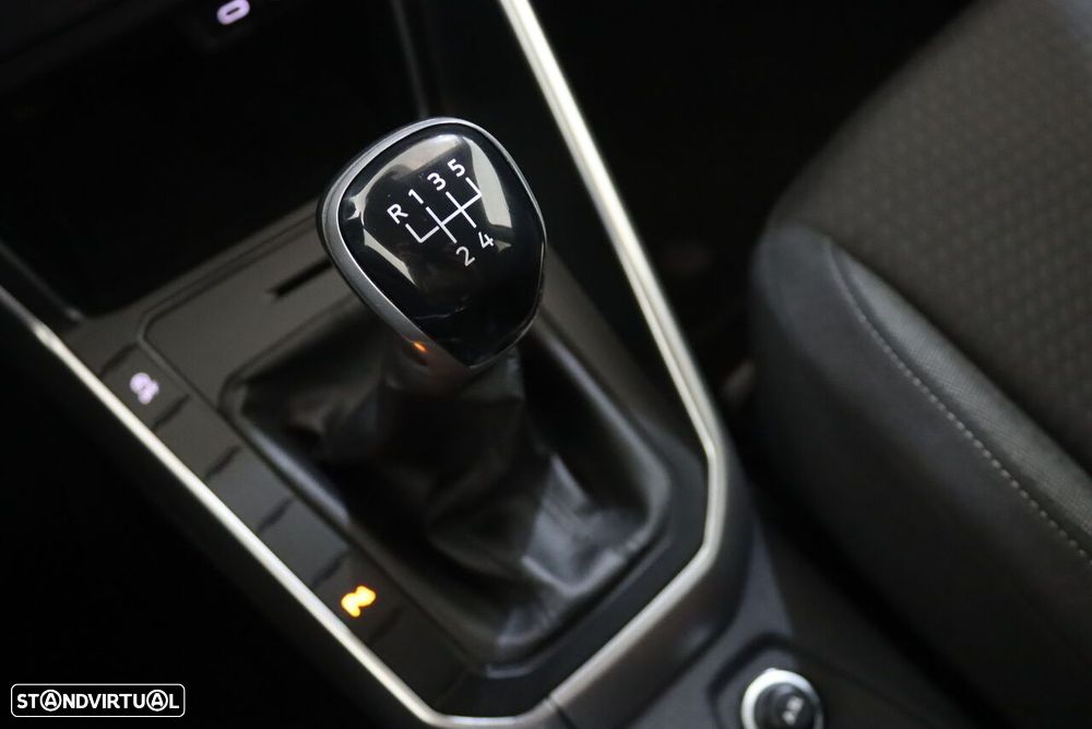 VW Taigo 1.0 TSI Urban - 14