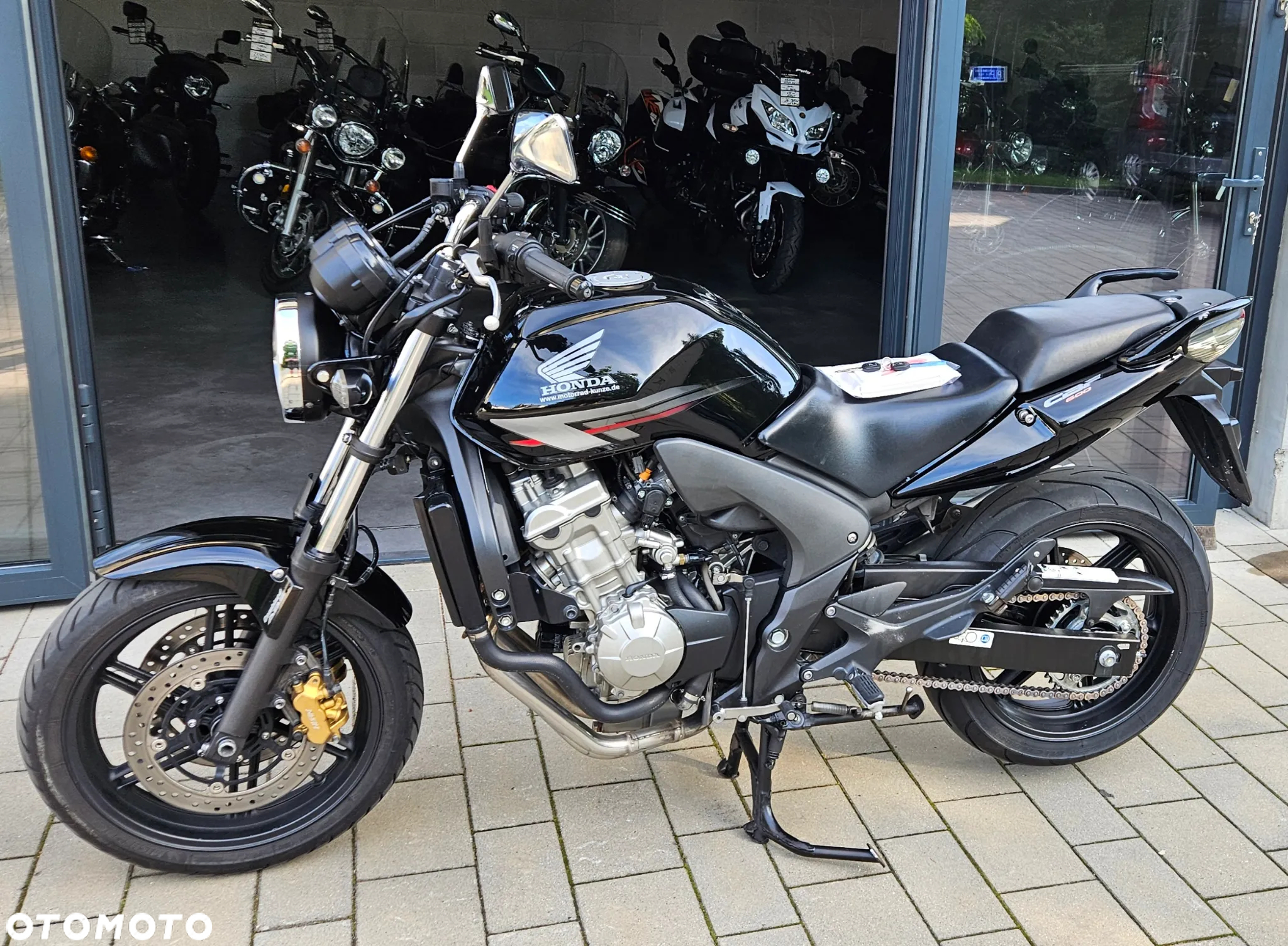 Honda CBF - 10