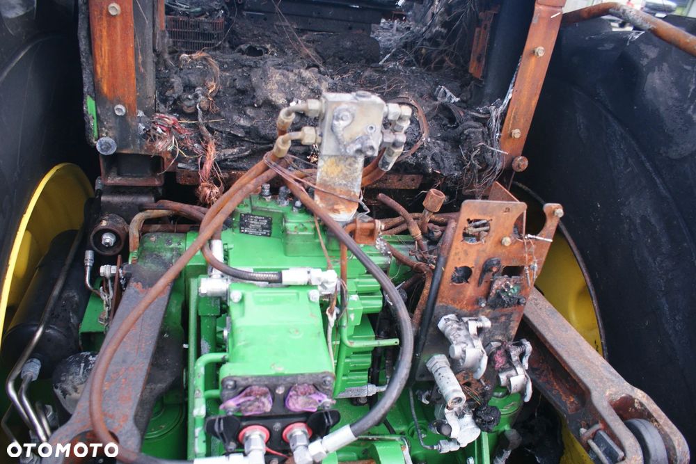 John Deere 8320R - 14