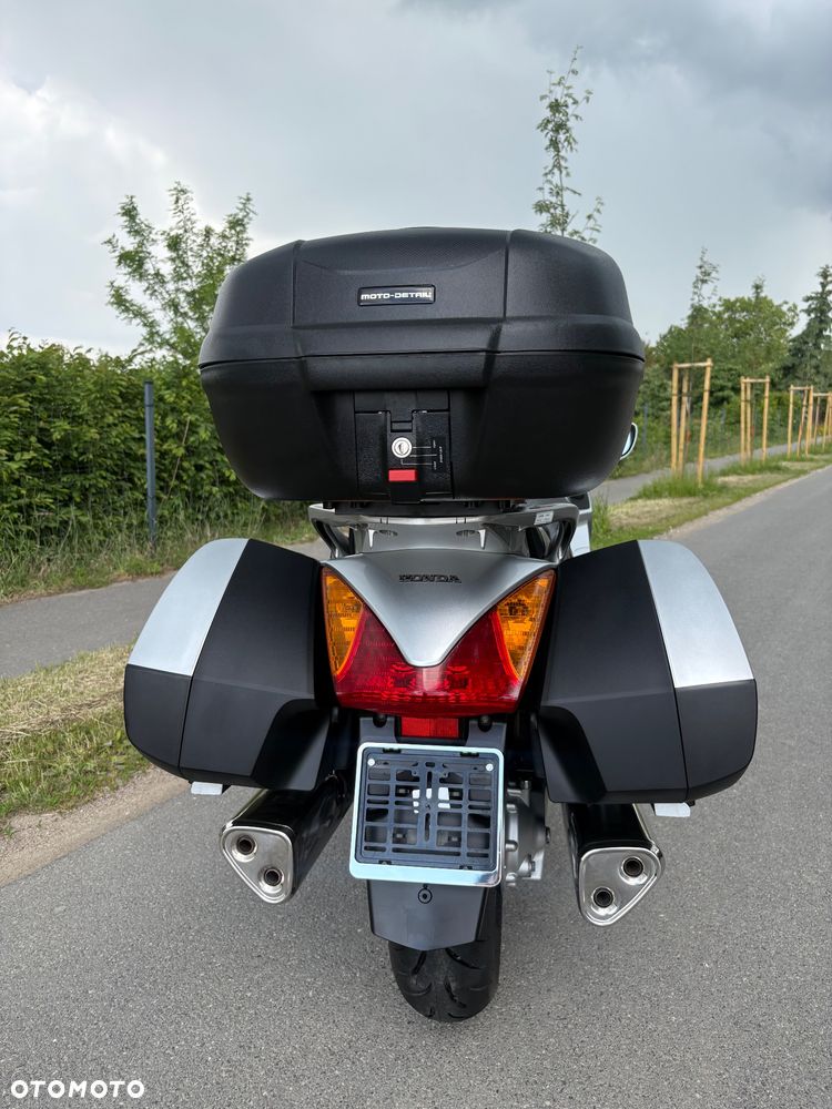 Honda ST - 8