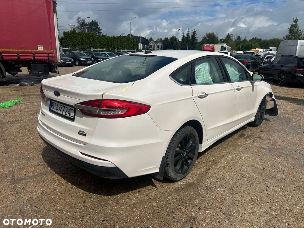 Ford Fusion - 1