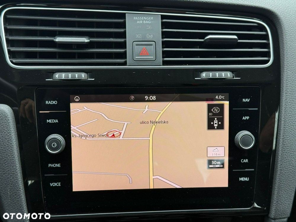 Volkswagen Golf 2.0 TDI (BlueMotion Technology) Highline - 26