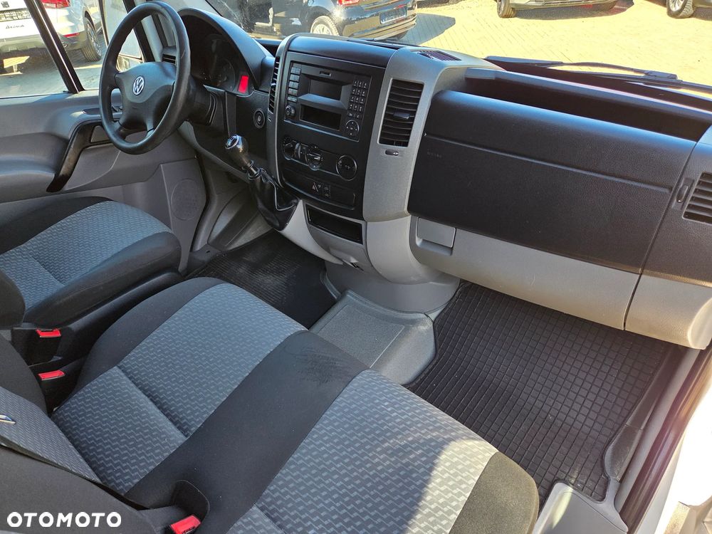 Volkswagen Crafter - 11