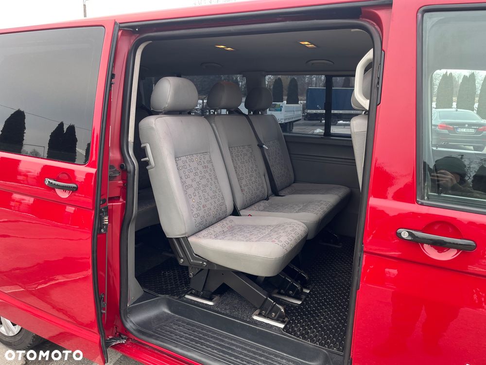 Volkswagen Caravelle - 12
