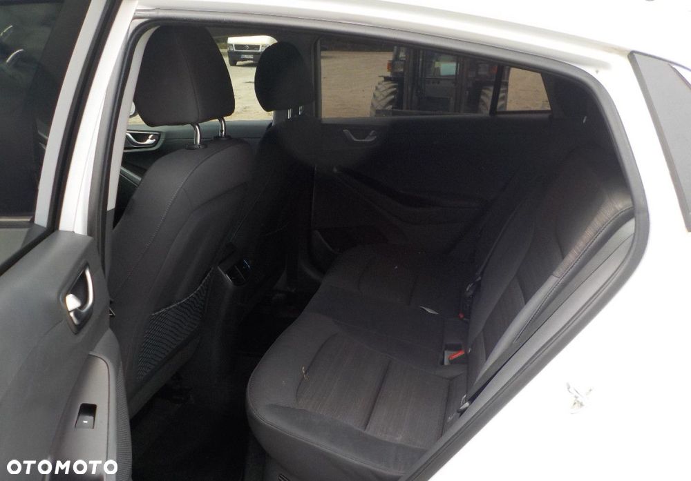 Hyundai IONIQ - 21