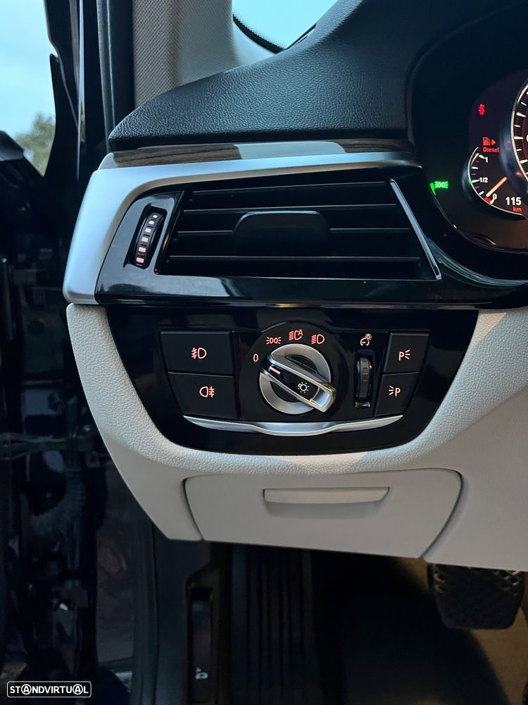 BMW 520 d Line Luxury Auto - 9