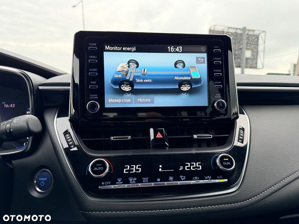 Toyota Corolla 1.8 Hybrid GPF Executive - 26