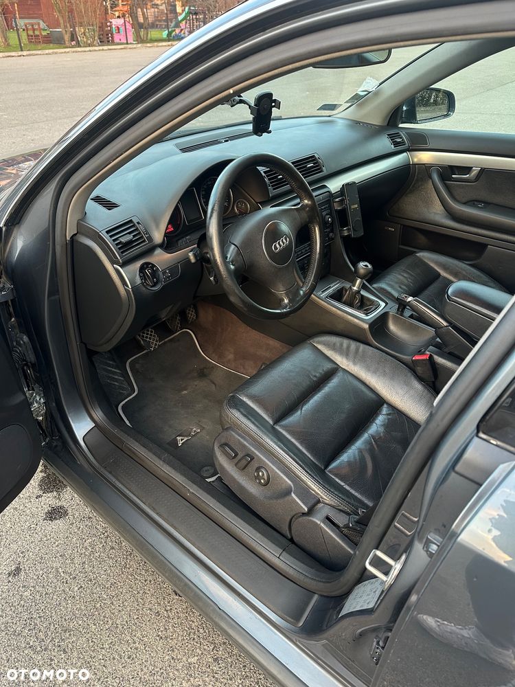 Audi A4 Limousine 3 - 11