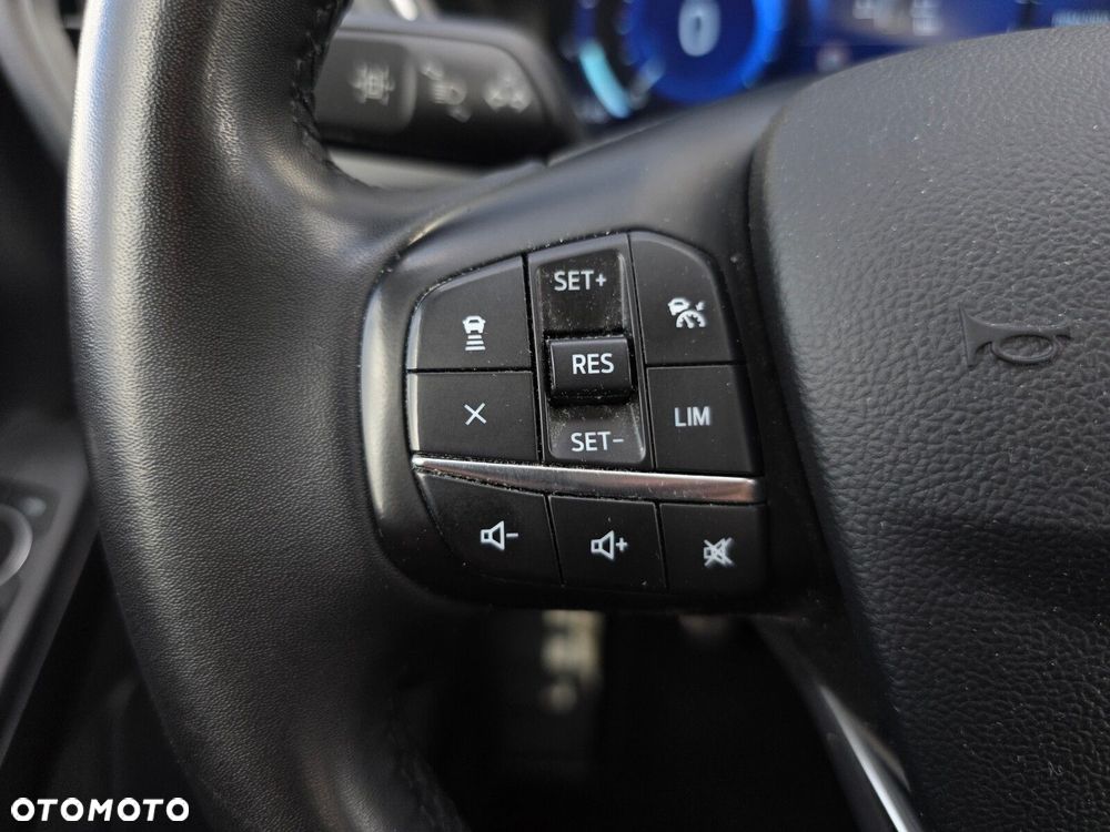 Ford Kuga - 13