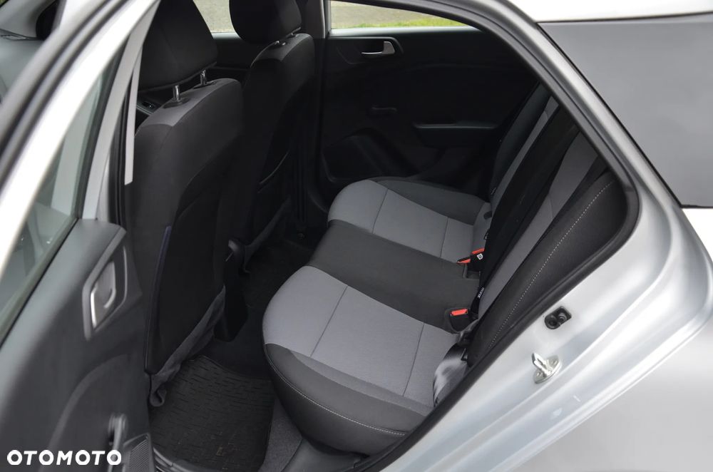 Hyundai i20 1.2 BlueDrive Classic + - 13