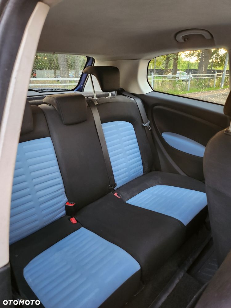 Fiat Grande Punto - 8
