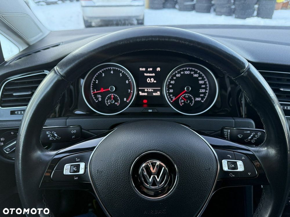 Volkswagen Golf - 8