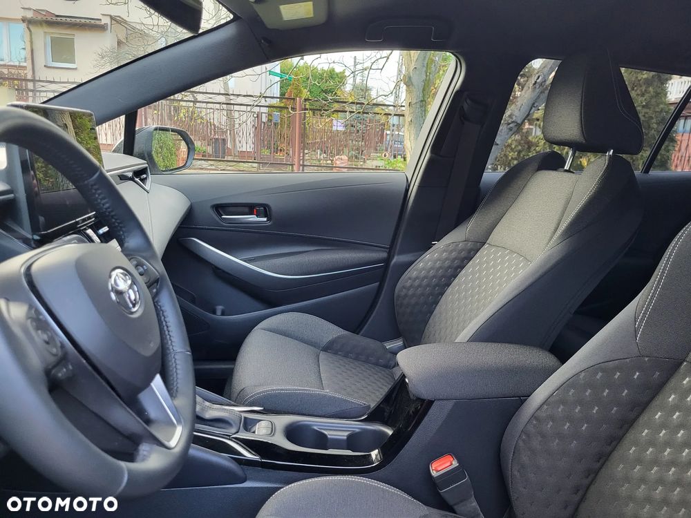 Toyota Corolla 1.8 Hybrid Style - 18