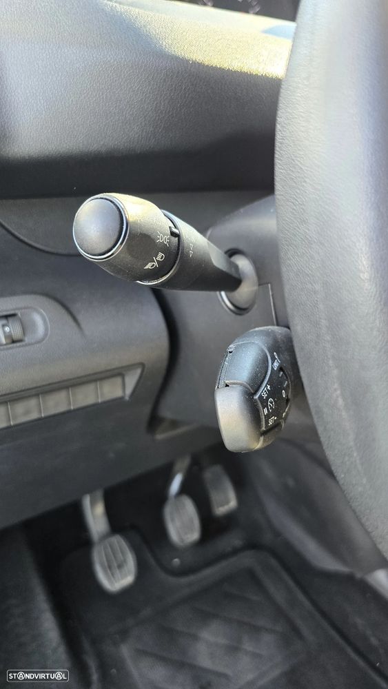 Peugeot PARTNER STANDARD 1.5 BLUEHDI 100 3P - 37