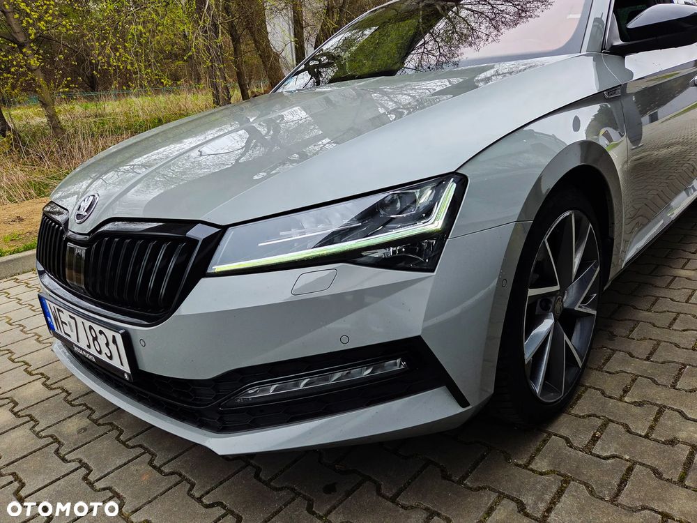Skoda Superb 2.0 TDI SCR Sportline DSG - 33
