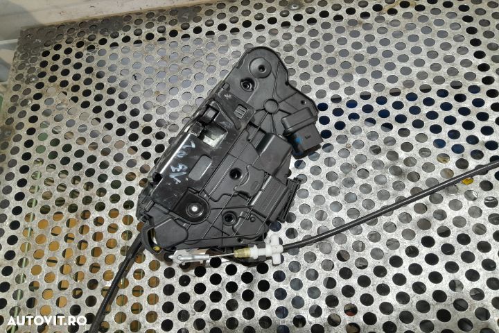 Broasca usa fata stanga 5N0837015C 5N0837015C Volkswagen VW Tiguan 1 - 5