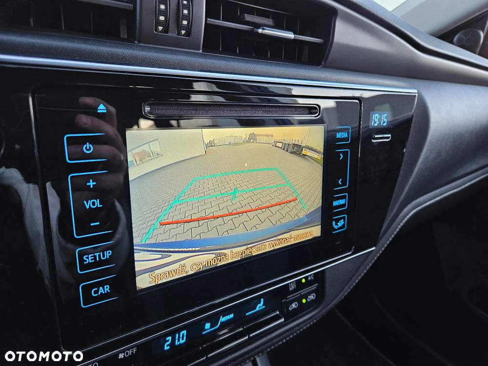 Toyota Auris Hybrid 135 Premium - 31