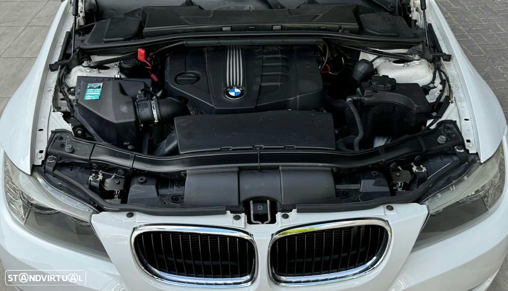 BMW 318 d LifeStyle - 13