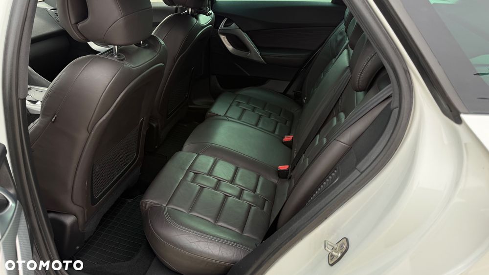 Citroën DS5 Hybrid4 EGS6 SportChic - 15