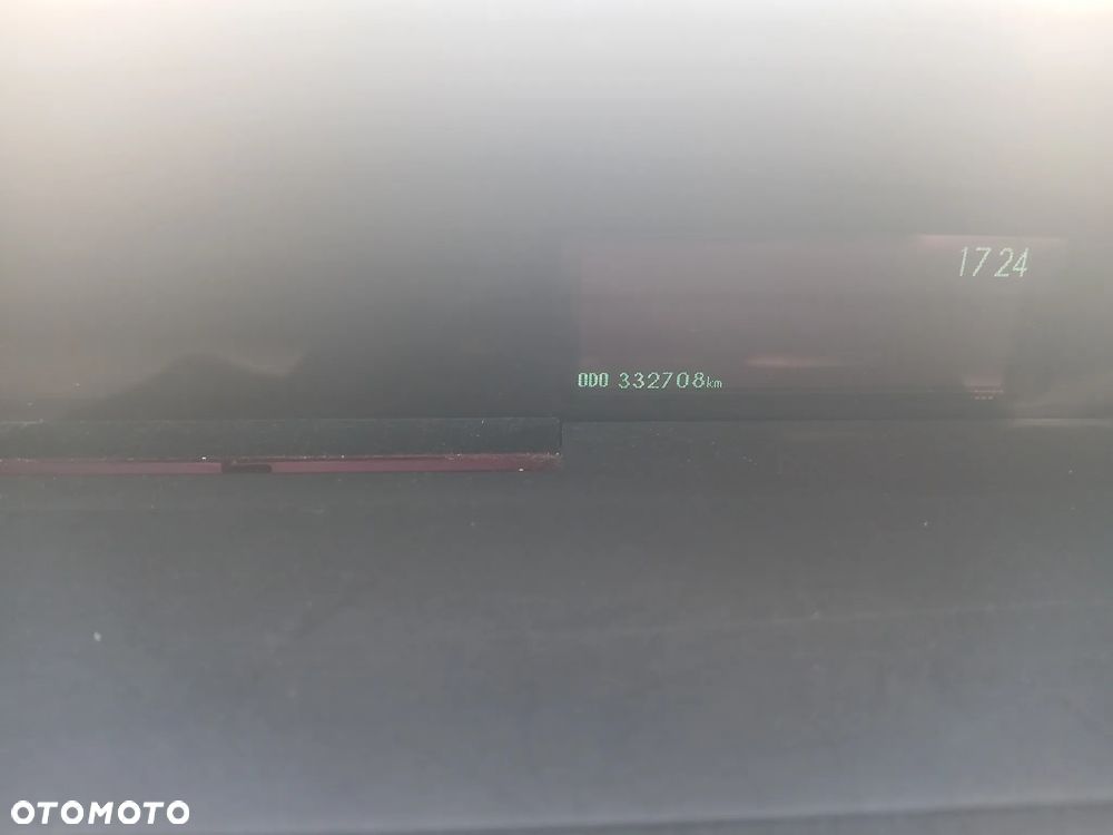 Toyota Prius (Hybrid) Executive - 16