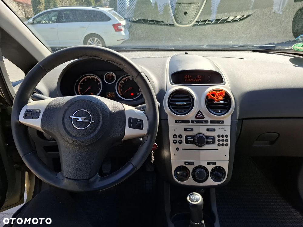 Opel Corsa 1.2 16V Cosmo - 10