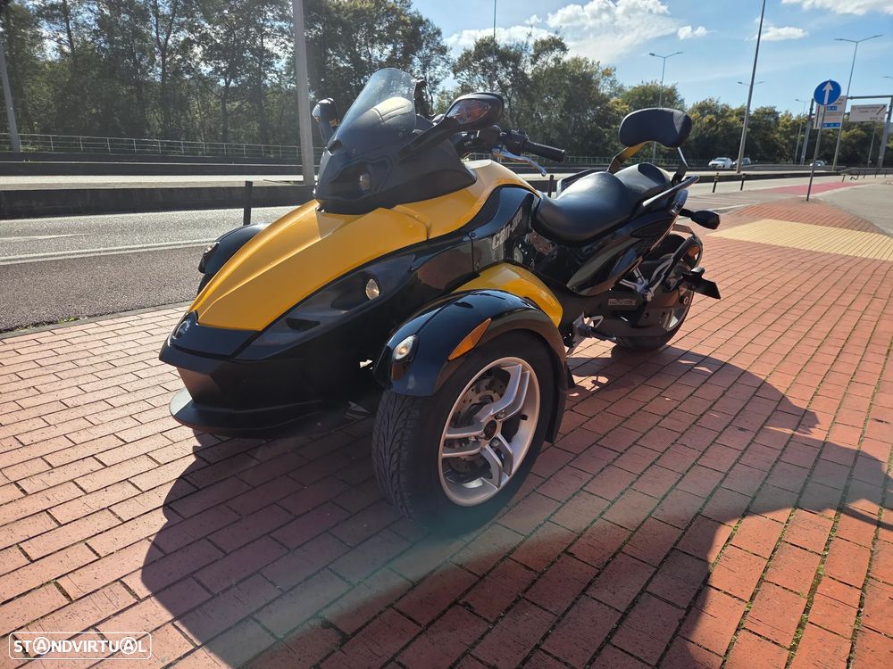 Can-Am Spyder F3 - 7