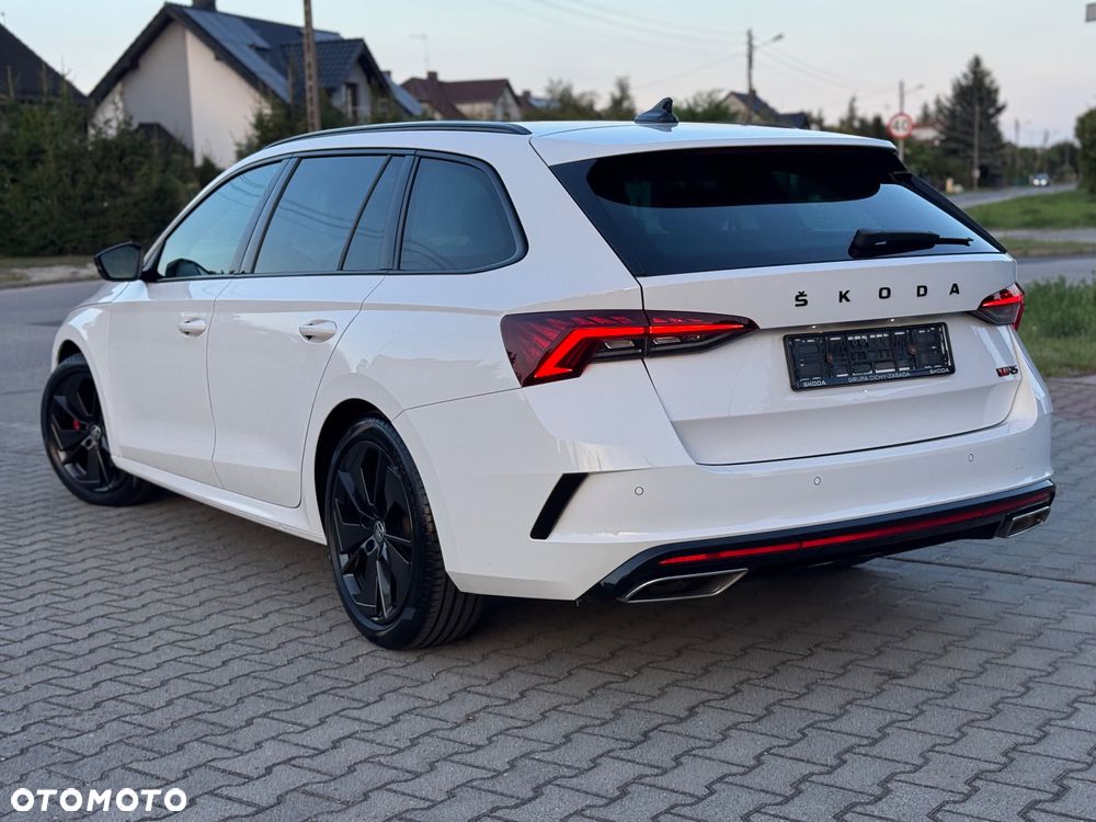 Skoda Octavia 2.0 TDI DSG RS - 12